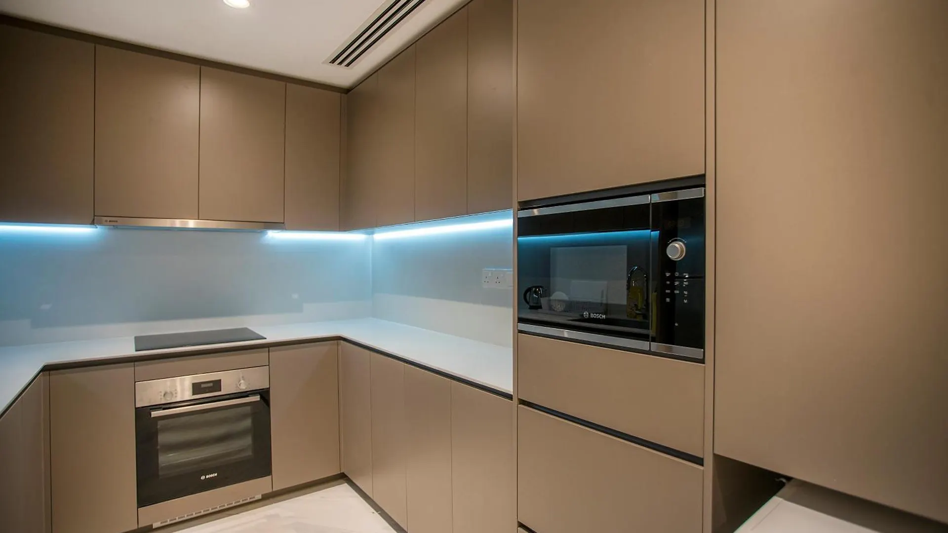 Appartement Eaton Kuala Lumpur With Klcc Skyline View Pool